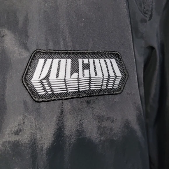 2FOR$40 Volcom windbreaker - Picture 3 of 6